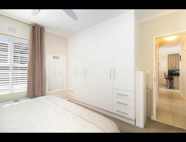 3 BEDROOM FREESTANDING TO LET IN SUNNINGDALE